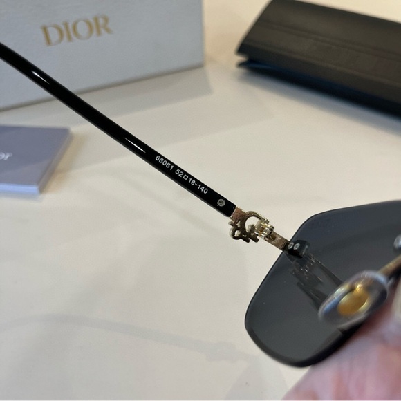 Dior Black Rectangular Sunglasses with Polished Finish main image 4